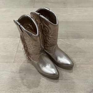 Harper Canyon Kids Metallic Rose Gold Fringe Western Boots for Girls size 2